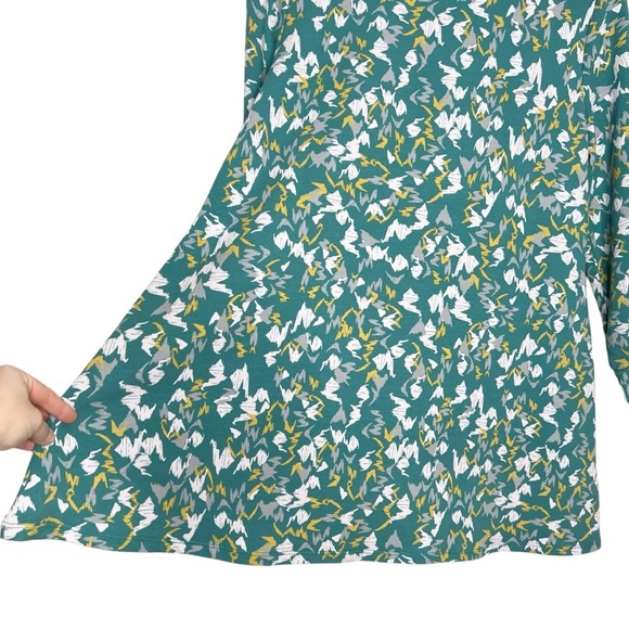 LOGO Lounge Green Abstract Print 3/4 Sleeve Swing Blouse - Picture 10 of 12